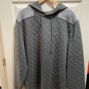 Vineyard Vines soft sweatshirt.